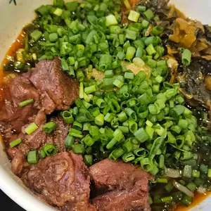뉴러우멘관즈 사진