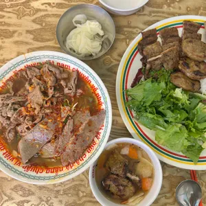 꾸아 사진