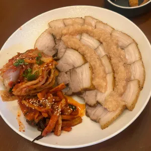 더기와 대표 사진