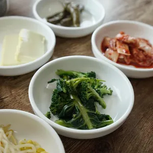 동뜬식당 사진