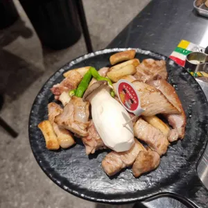 상구네돼지구이 사진