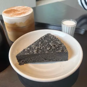 오프레스트 로스터리 사진