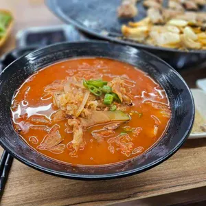 또오란다 솥뚜껑삼겹살짬뽕 대표 사진