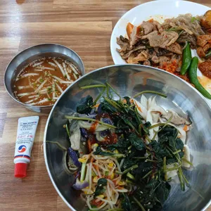 둥이정식뷔페 사진