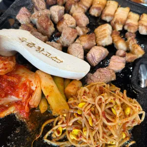 육즙창고 사진