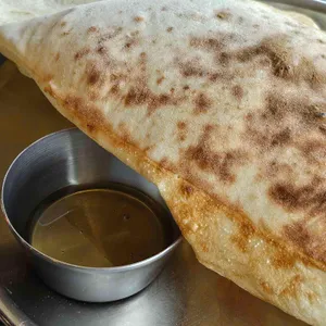 바이트 미 피자 사진