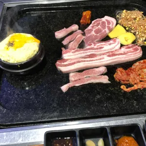 고기잔치 대표 사진