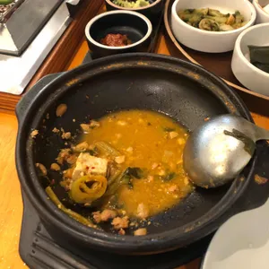 화씨이육공 사진