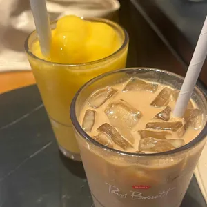 폴 바셋 강남역 사진