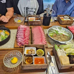 샤브니지앤스키야키 사진