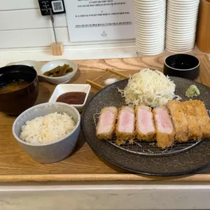 오사카멘치 리뷰 사진