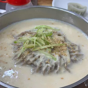 정탁구홍두깨손칼국수 사진