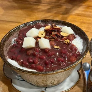 엄지빈 사진