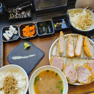 카츠 헤세드 사진