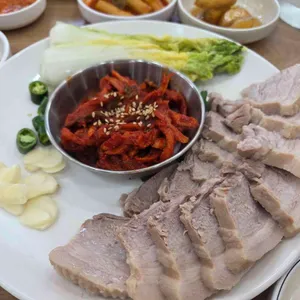 만복원조보쌈칼국수 사진