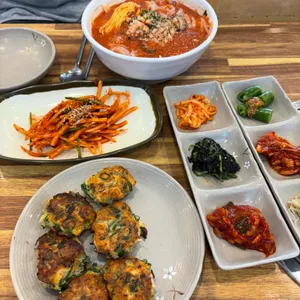 동피랑전복마을 대표 사진