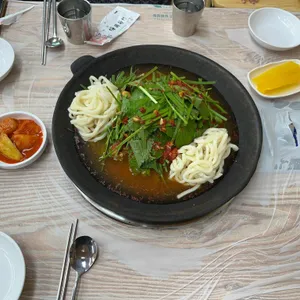 텃밭에노는닭 사진