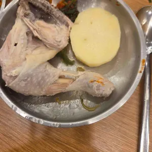 효담칼국수 닭한마리 사진