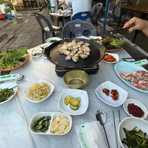 마당넓은집 사진