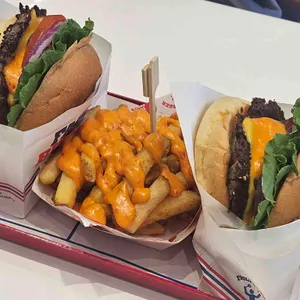 폴트버거 사진