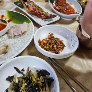 이천돌솥밥 사진