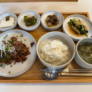 소규모식탁 사진 1