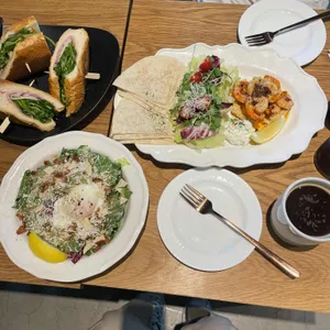 호커스포커스로스터스 사진