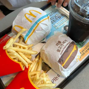 맥도날드 대표 사진