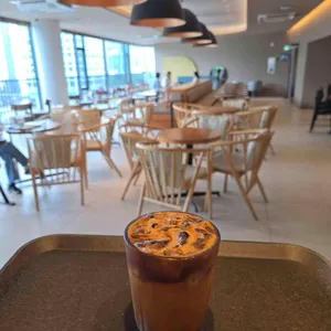 폴바셋 사진