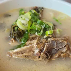 삼삼뼈국 사진