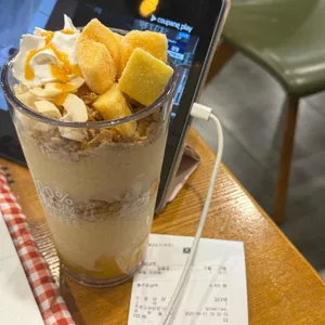 메가커피 사진