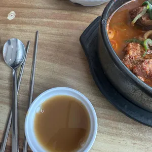 방가삼대얼큰한뼈해장국 대표 사진