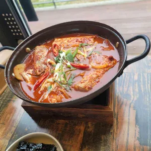 둥근상 시골집 사진