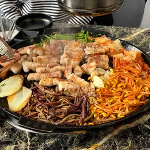 대박 솥뚜껑 삼겹살 사진