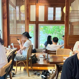 카페 수달 리뷰 사진