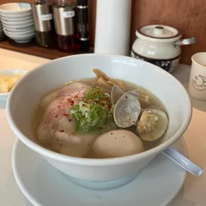 멘야라츠 사진