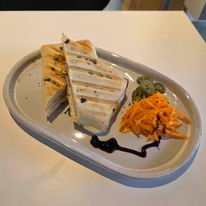 카닌 사진