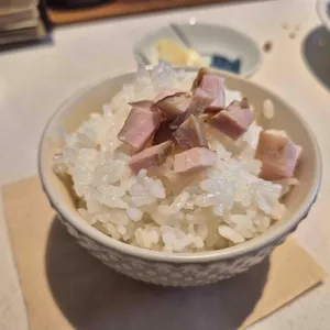 멘야라츠 사진