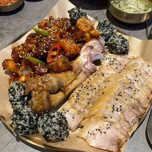 날마다족발삶는집 사진