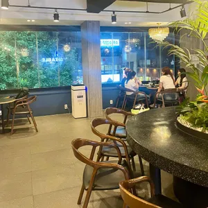 하이테이블 리뷰 사진