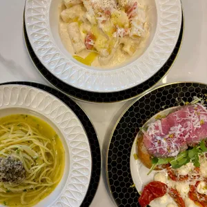 장르엑스 대표 사진