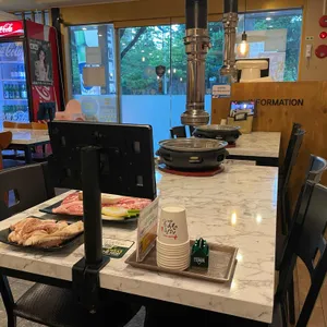 돈백식당 사진 2