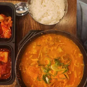 영천얼큰돼지국밥 리뷰 사진