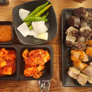 영천얼큰돼지국밥 리뷰 사진
