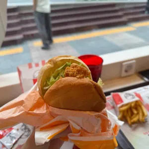 KFC 상수역 사진 2