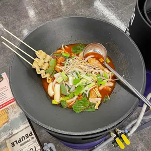 통큰솥뚜껑닭볶음탕 사진
