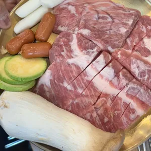 금되야지 대표 사진
