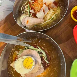 오밀조밀 밀면 사진