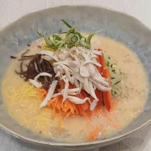 플랜튜드 사진