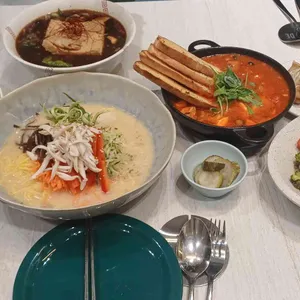 플랜튜드 사진